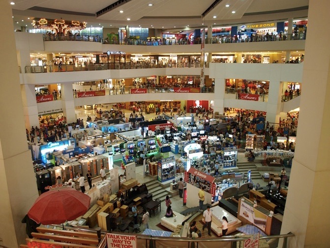 busy-shopping-mall